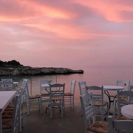 Vilă Poppy Paralimni