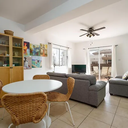 Poppy 别墅 帕拉利米尼