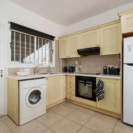 Poppy 帕拉利米尼