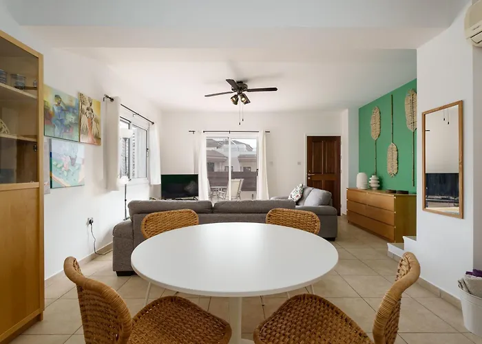 Poppy Villa Paralimni